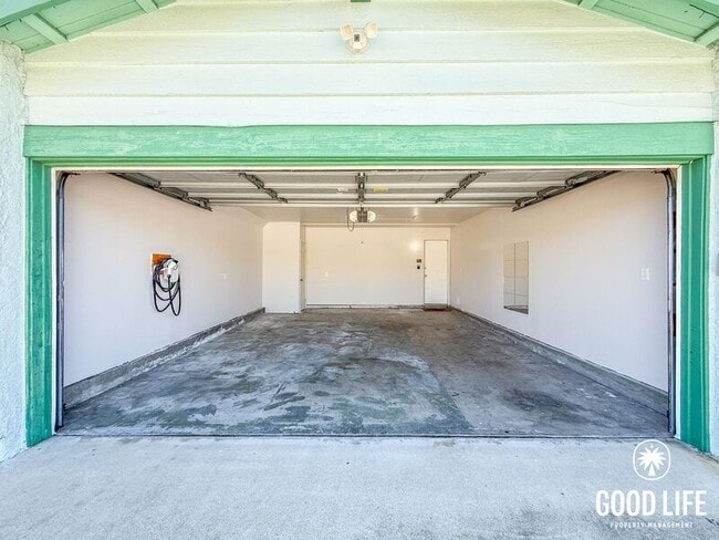 Building Photo - 8413 Menkar Rd