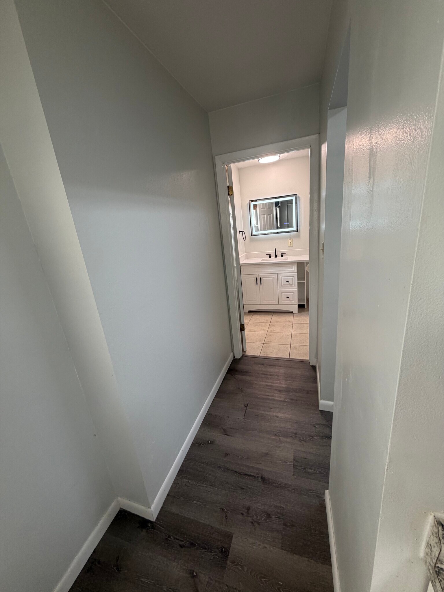 Building Photo - 2306 Musselwhite Ave