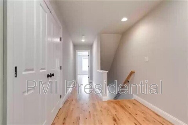 Building Photo - 1107 N 27th St