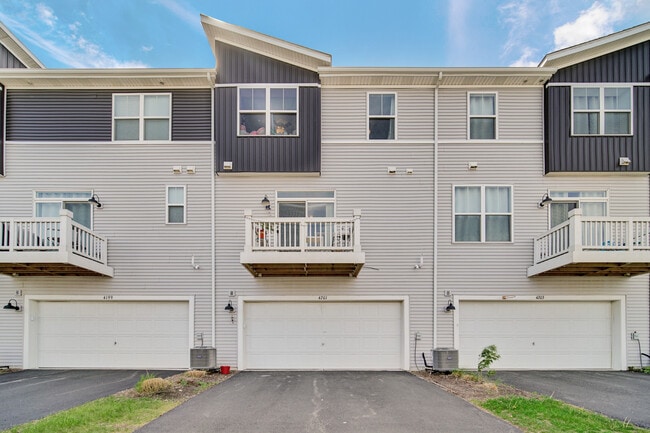 Building Photo - 4201 Calder Ln