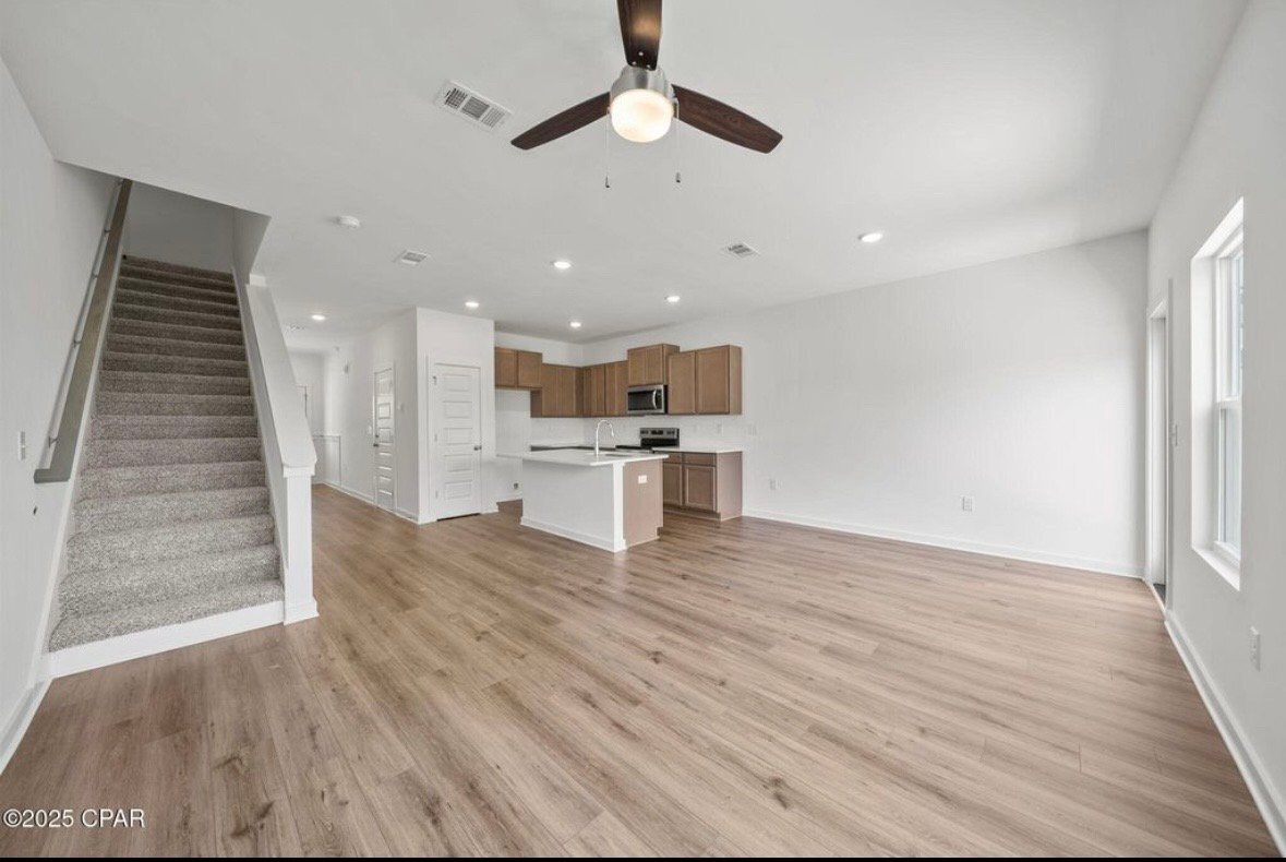 Building Photo - 5876 Tyndall Pl