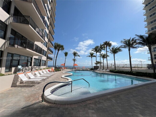 Building Photo - 3800 Galt Ocean Dr