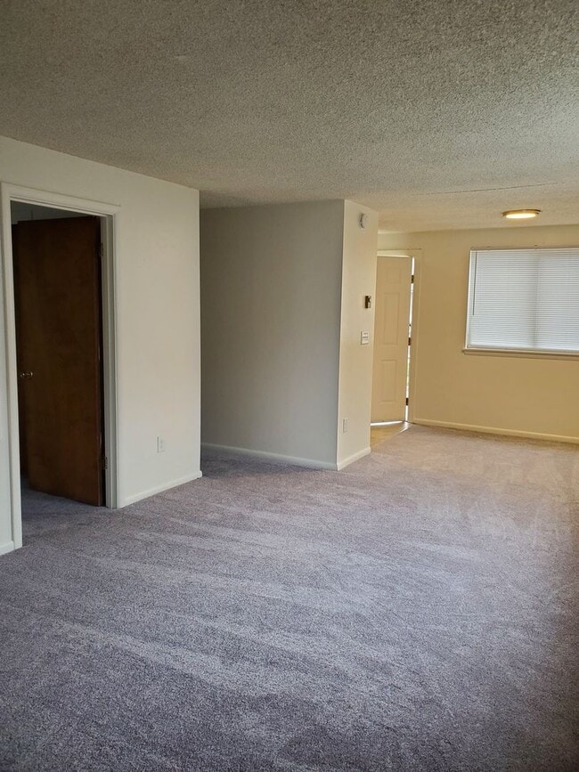 Building Photo - 1 Bedroom in Heart of Nampa!