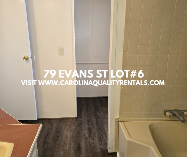 Building Photo - 3 bedroom 2 bath singlewide