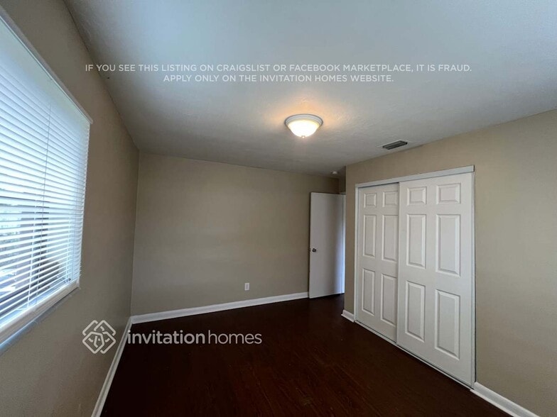 Building Photo - 3701 SW 58th Terrace