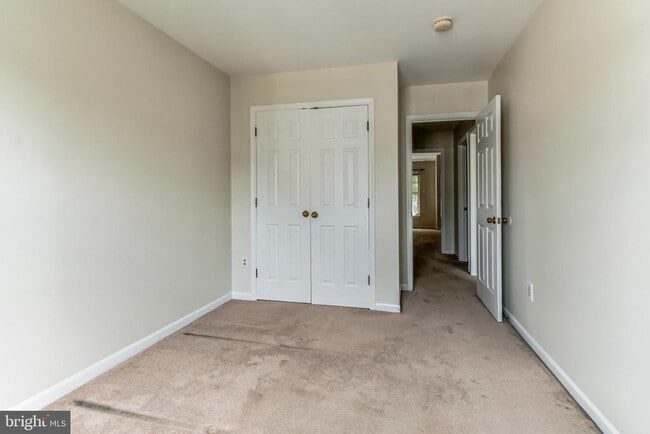 Building Photo - 2519 Dog Leg Ct