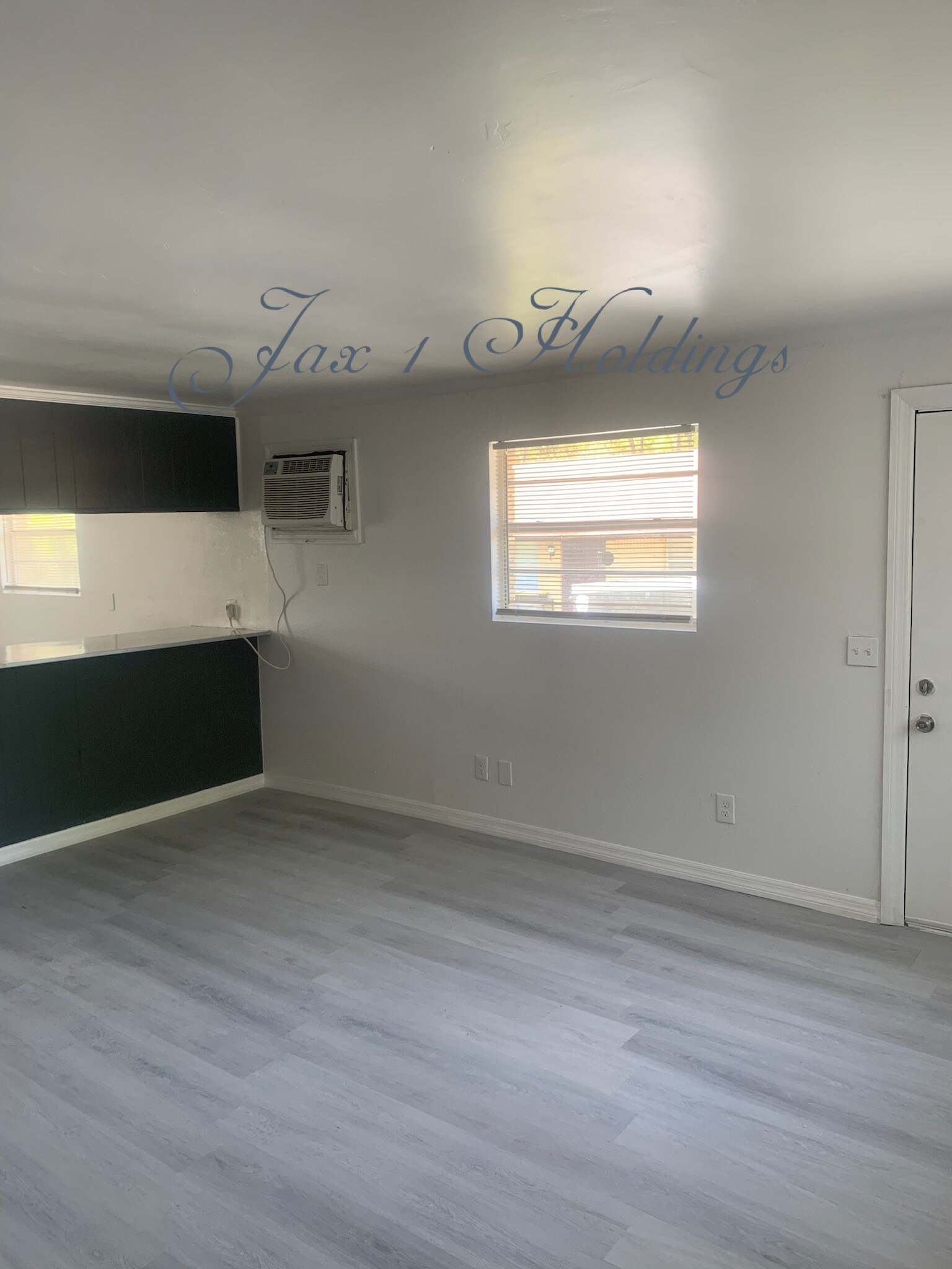 Building Photo - 5638 Atlee Ave