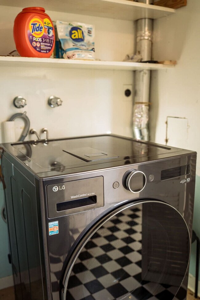 Building Photo - 1357 Canal Rd