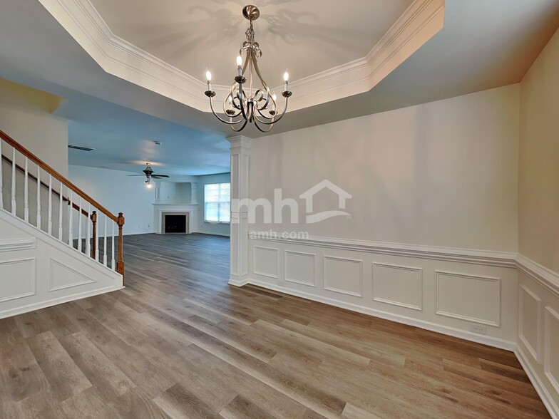 Building Photo - 1409 Paulonia Way