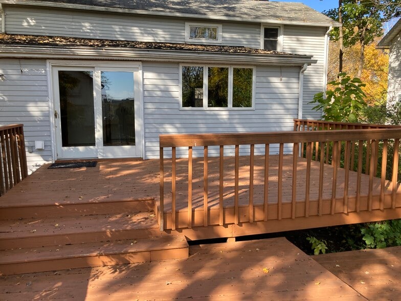 Building Photo - 223 Gibson St