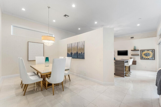 Building Photo - 6673 NW 24th Terrace