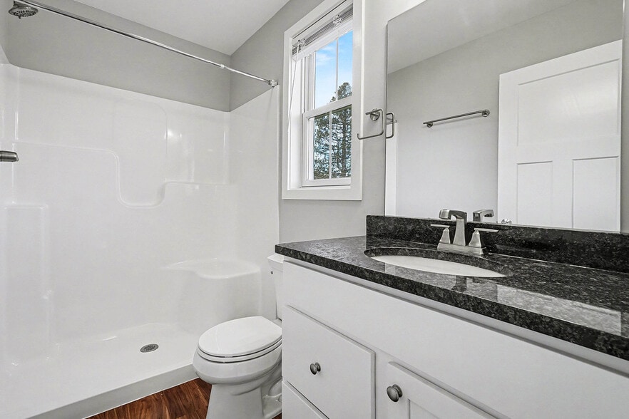 Building Photo - 120 Hart Ln