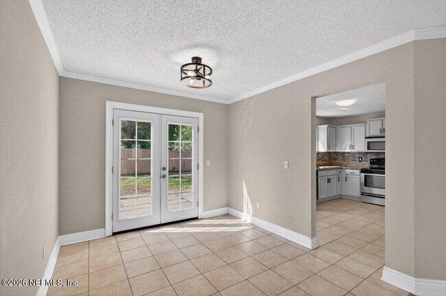 Building Photo - 518 Tuxedo Ct