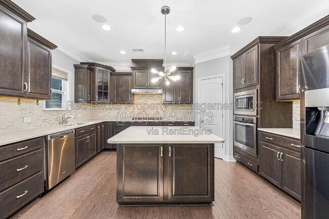 Building Photo - 13022 Oakhaven Glen Ln
