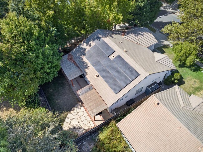 Building Photo - 1647 Gateway Dr