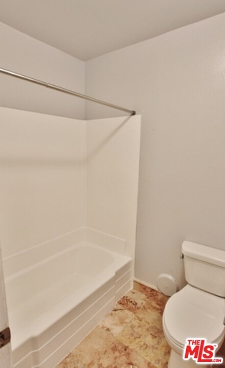 Building Photo - 7765 W 91st St