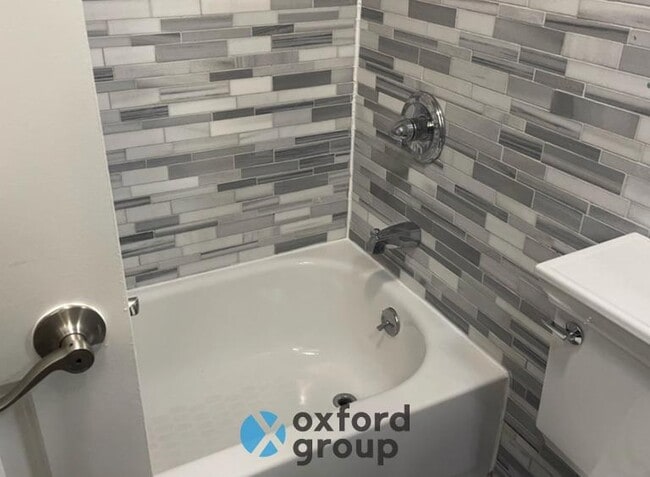 Building Photo - 3 bedroom in New York NY 10003