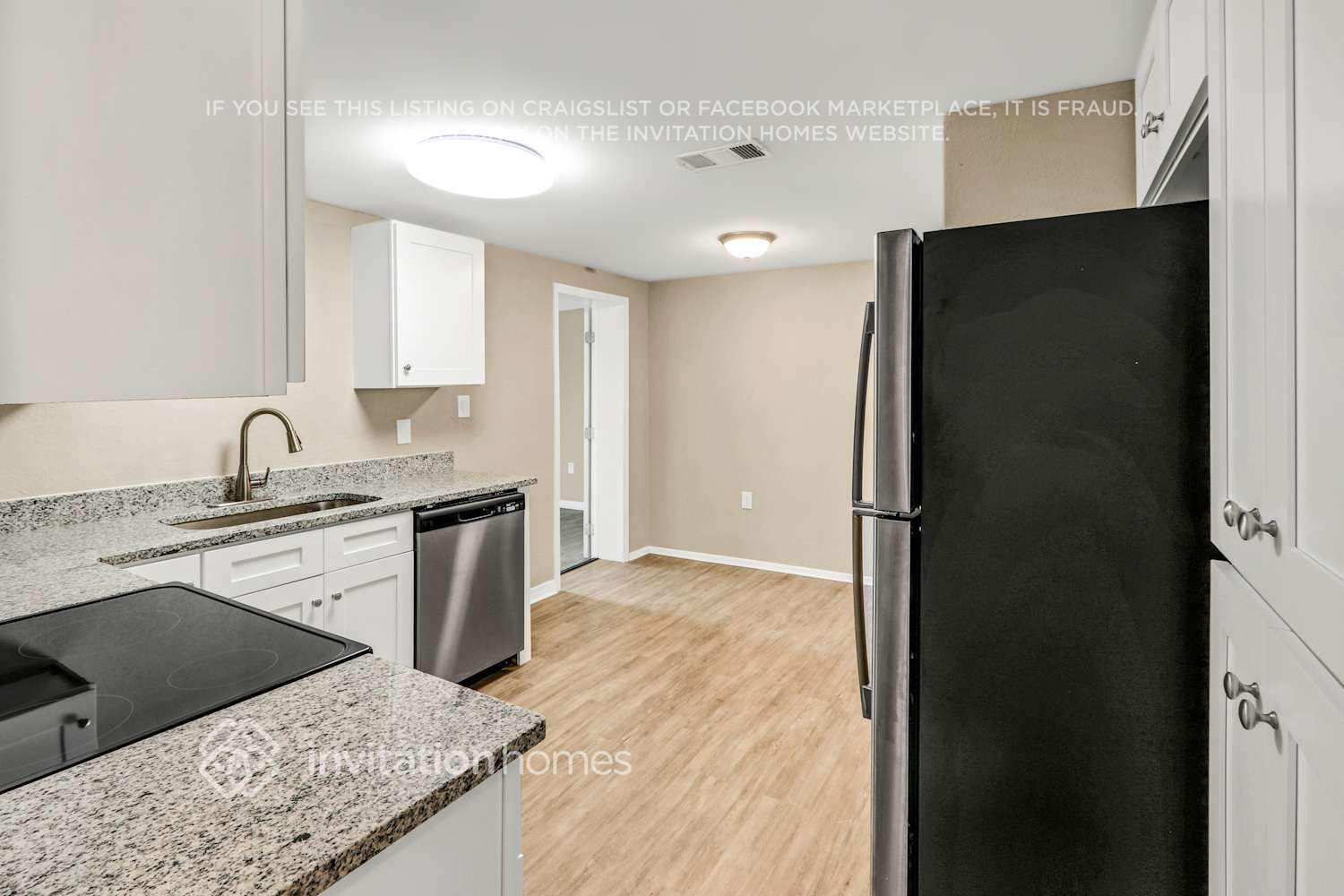 Building Photo - 9410 Rainbow Ln