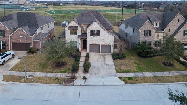 Building Photo - 2614 Orleans Way