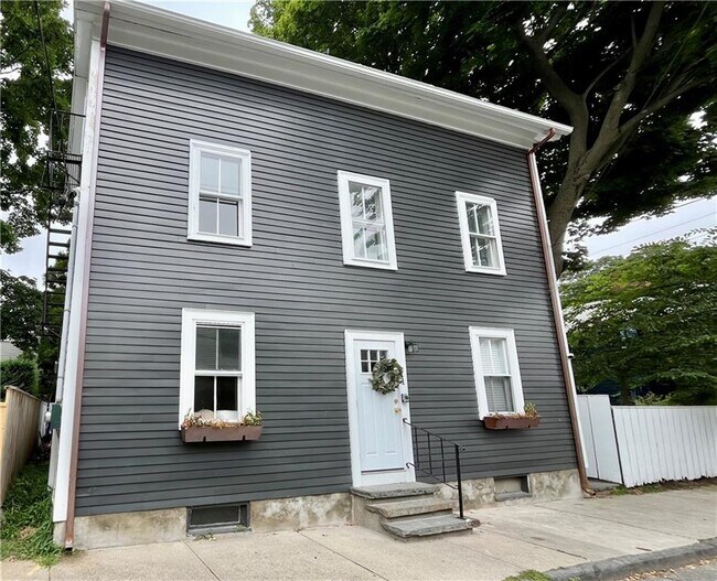 Building Photo - 51 Poplar St