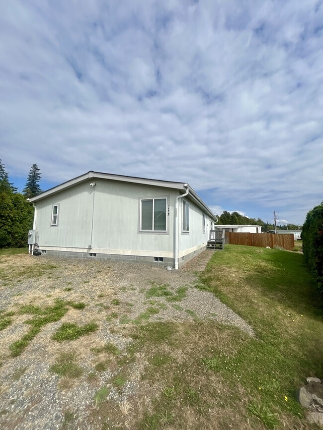 Building Photo - 8482 Cedar Way