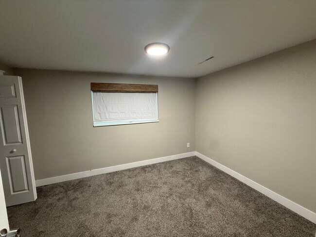 Building Photo - Beautifully upgraded home on Chambers