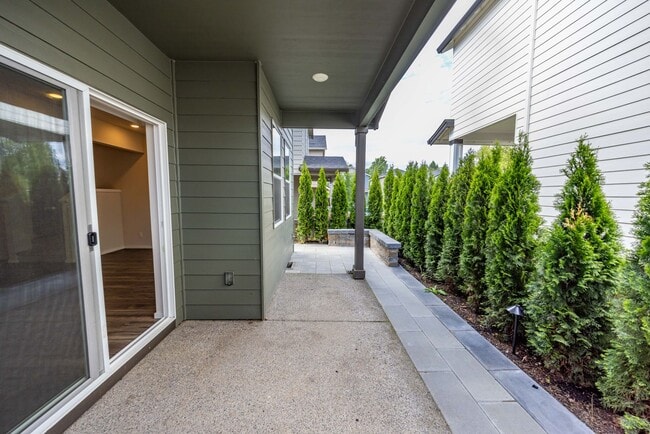 Building Photo - 6313 NE 61st Ave