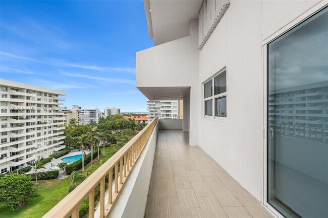 Building Photo - 177 Ocean Ln Dr
