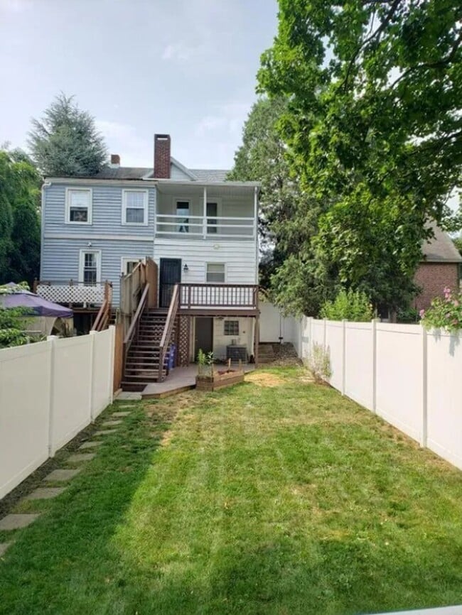 Building Photo - Hurry! 3 Bedroom 1.5 Bath Home in Dallastown Schools!