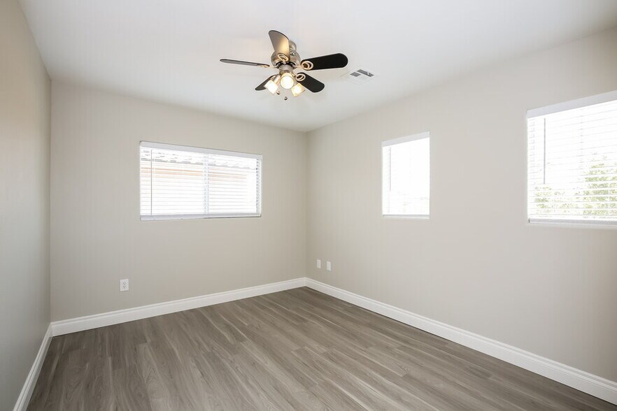 Building Photo - 4150 Buteo Ln