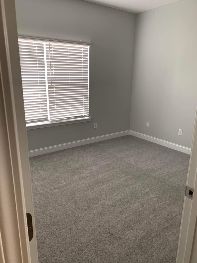 Building Photo - 117 Brasher Dr