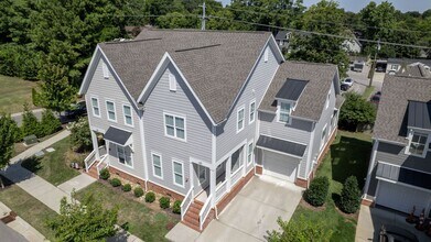 Building Photo - 425 Herringbone Ct