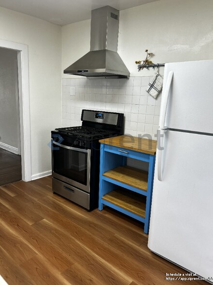 Building Photo - 1051 Stannage Ave