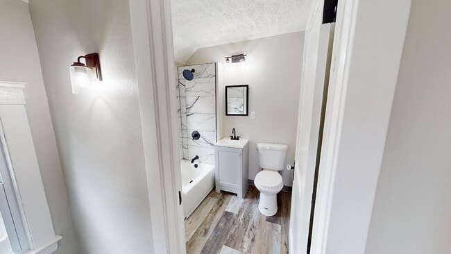 Building Photo - Brooklyn Centre - 3 Bedroom Single Family ...
