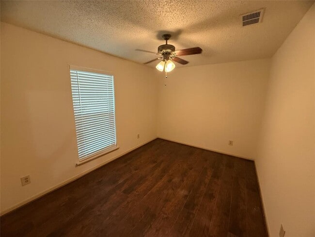 Building Photo - 4034 Kitchen Hill Ln