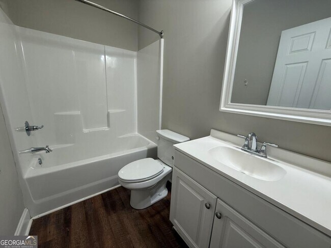 Building Photo - 618 Liberty Pk Dr