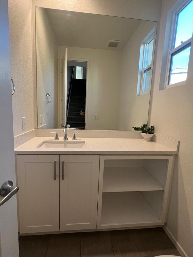 Building Photo - 1170 Via Sandia