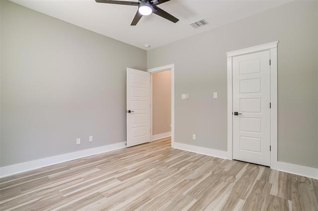 Building Photo - 908 Meadowlark Ln