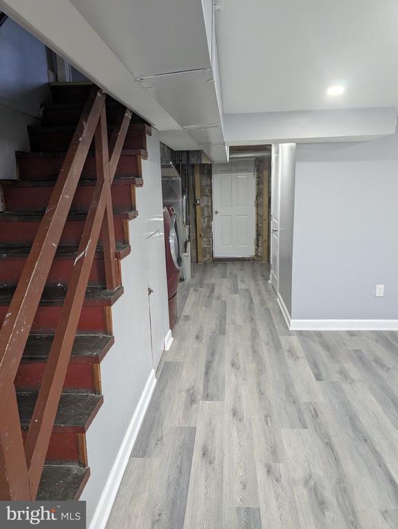 Building Photo - 3011 Larue Square E