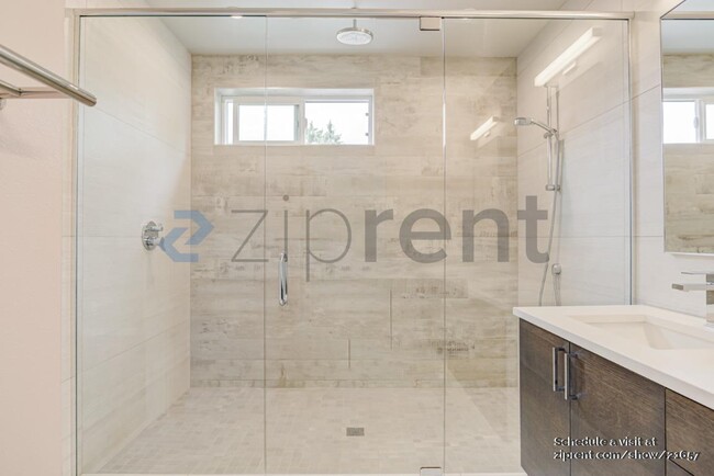 Building Photo - 718 N 49th St