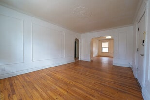 Building Photo - 724 Heman Ave