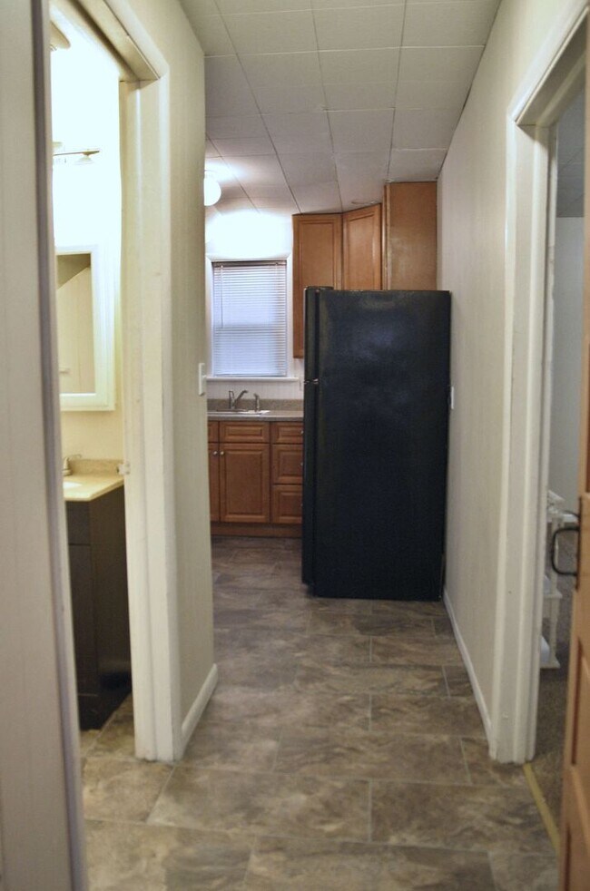 Building Photo - 3553 Maple St