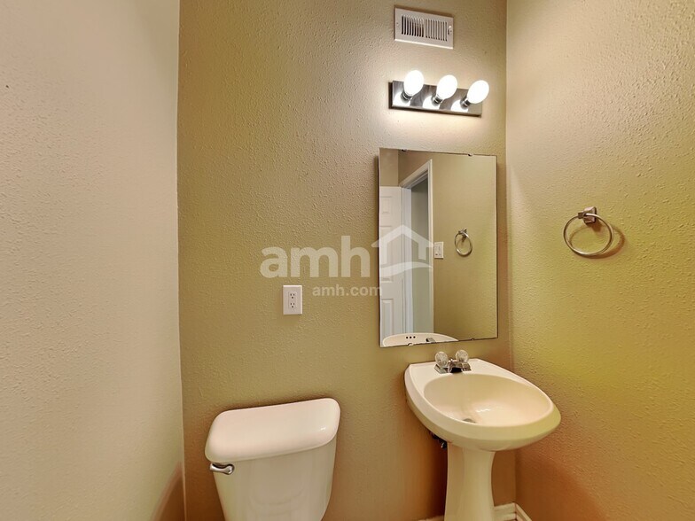 Building Photo - 14444 Orange Blossom Trl