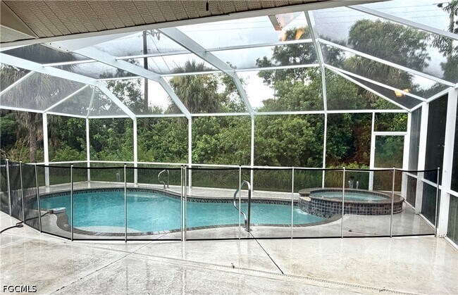 Building Photo - 1466 Argyle Dr