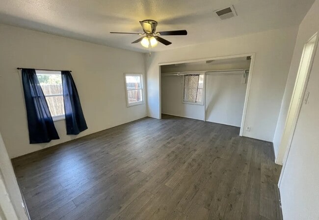 Building Photo - 3805 N 9th Pl