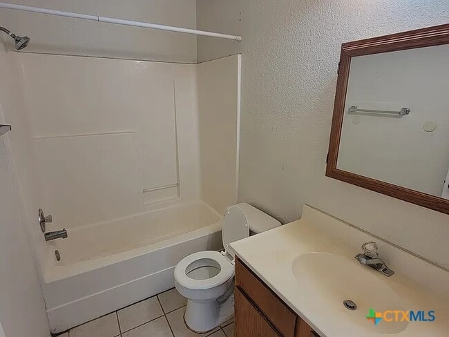 Building Photo - 814 Sagewood Trail