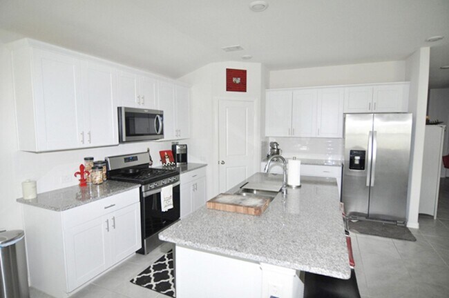 Building Photo - 2513 Ponca Dr