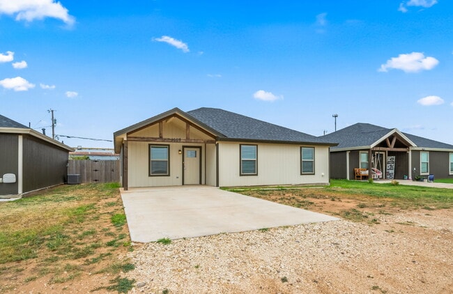 Building Photo - Modern Home in Abernathy, TX