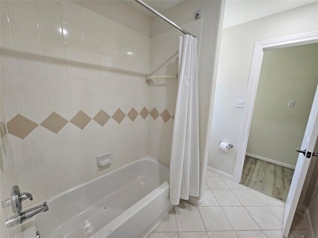 Building Photo - 12503 Rosewood Way Ln