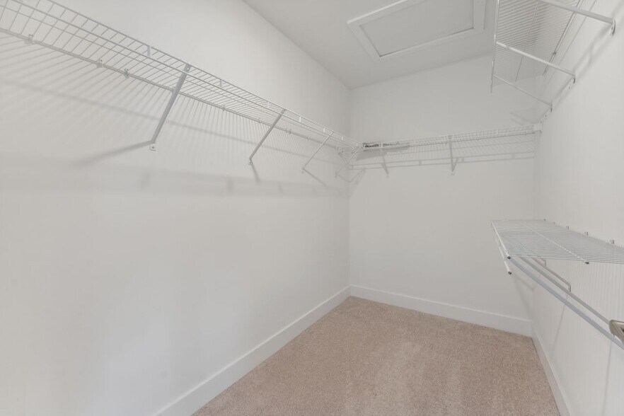 Building Photo - 46 Mariveles Way